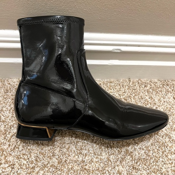 Tory Burch Womens Gigi Patent Stretch Ankle Boot Black and Gold Size 8.5 - Picture 9 of 15